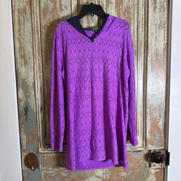 Title Nine Top Woman’s Size Medium Purple Long Sleeve Hooded Lace Cutout Pattern - Picture 1 of 8